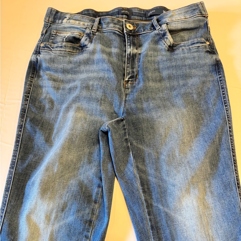Stylish Blue Denim Jeans